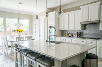 SE Calgary bungalows for sale including walkout bungalows villa style homes and lake community properties